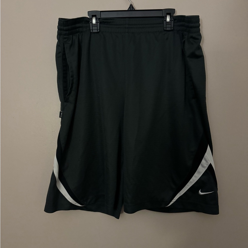 Nike Men's Black and White Athletic Shorts
